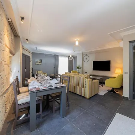 Modern And Fully Furnished Flat In Lägenhet *
