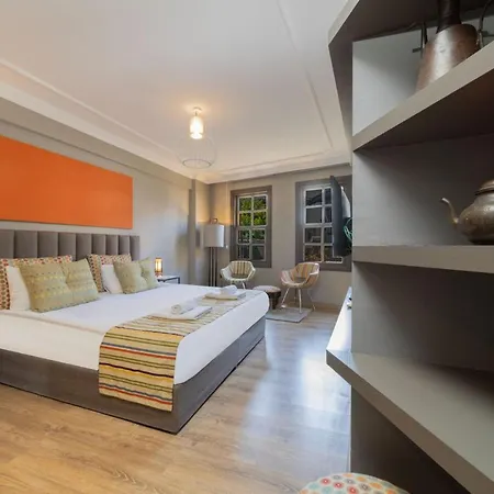 Modern And Fully Furnished Flat In アンタルヤ